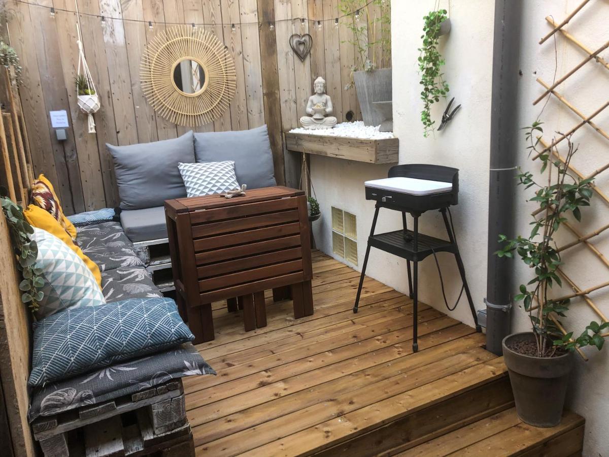 Appartement INTRAMUROS RARE T2 Paisible avec terrasse privée et Climatisation Aviñón Exterior foto